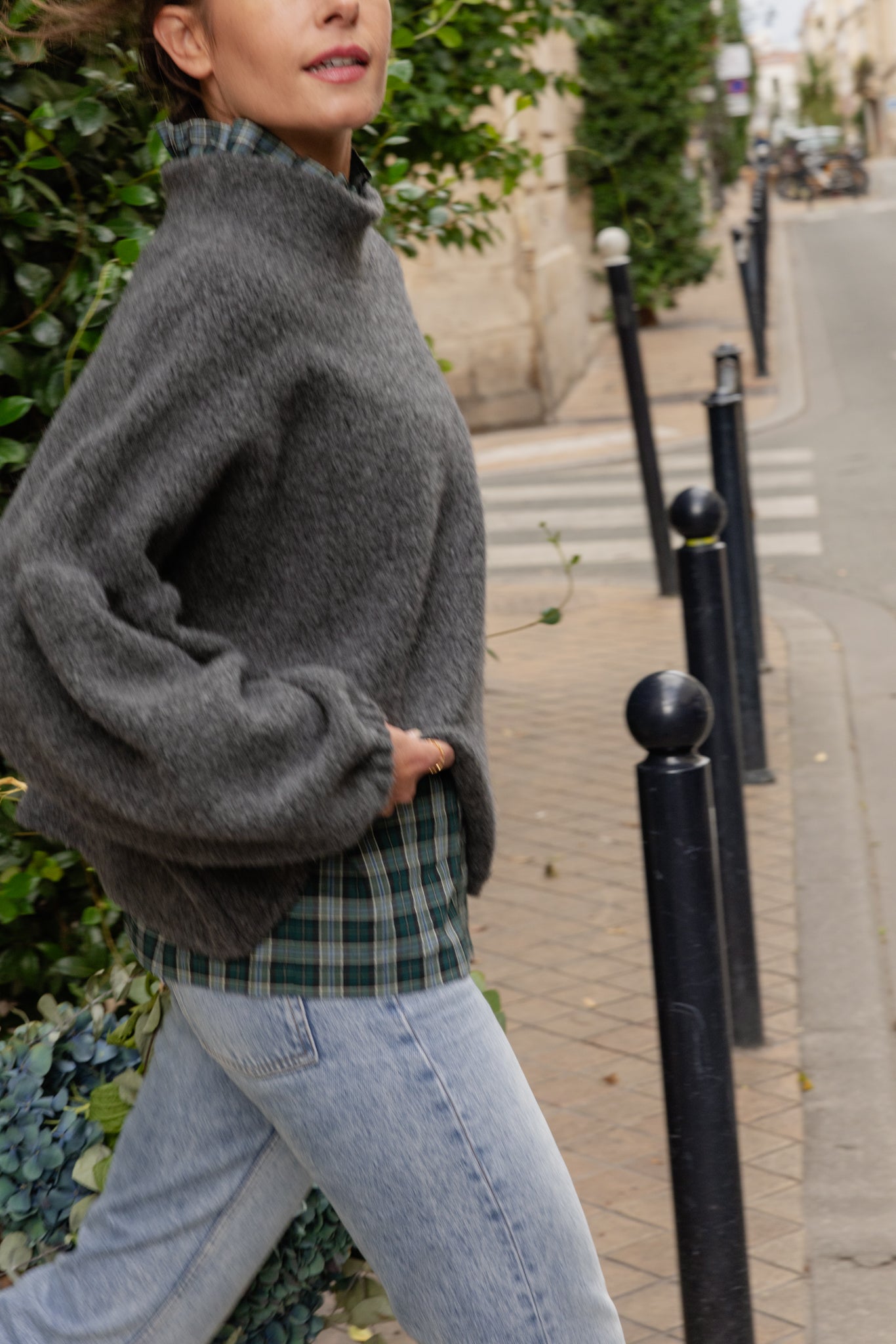 PULL PLUME | ANTHRACITE